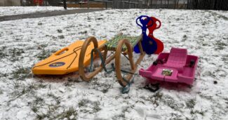 Die besten Kinderschlitten & Kinderbobs im Vergleich