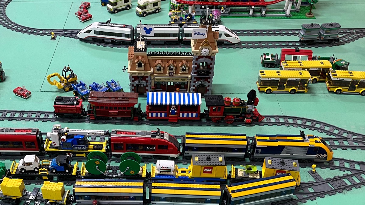 Die besten LEGO Bahnhöfe im Test - © Christian Eberle-Abasolo / dadslife.de