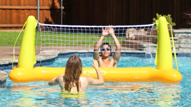 Die besten Pool-Spiele für Kinder und Erwachsene