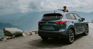 Tipps für die Autofahrt mit Kindern - © Kelly Sikkema/Unsplash