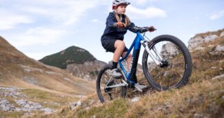 woom UP: Das E-Mountainbike für Kinder